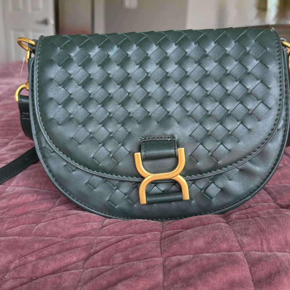 Elegant Green Leather Crossbody Bag